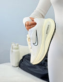Nike Vomero Plus - Off/White/Branco