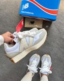 New Balance 327 - Branco/Off