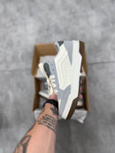 Vans Hylane Premium - Cinza/Off