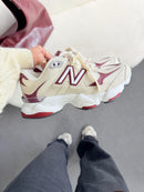 New Balance 9060 - Off/Bordo