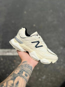 New Balance 9060 Premium - Off/Preto