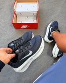 Nike Air Max Run Vomero Premium - Preto/Branco