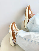 New Balance 9060 - Caramelo/Cinza