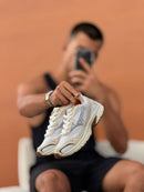 Mizuno Race S - Bege/Caramelo