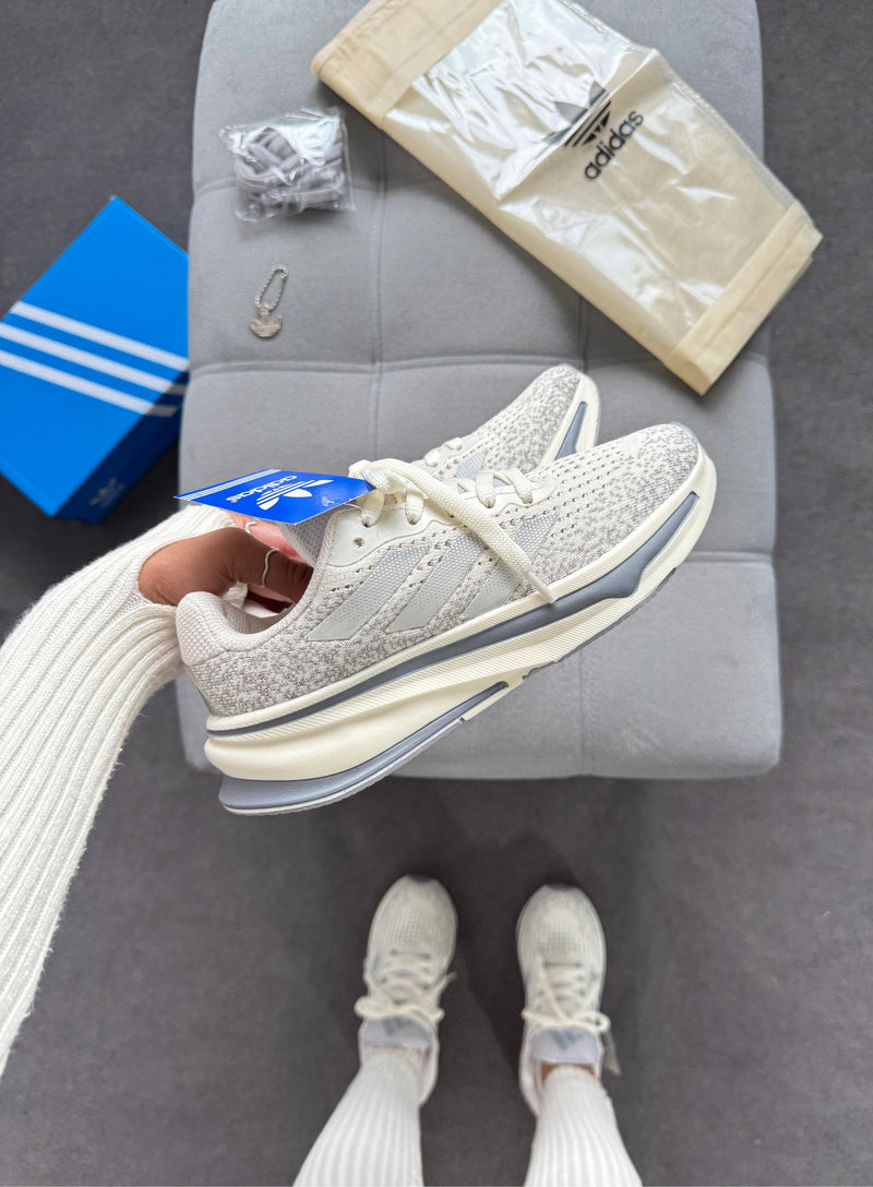 Adidas Supernova Stride prime - Cinza