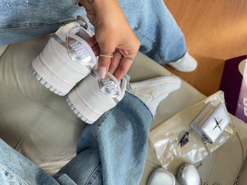 Nike Dunk Low Pro - Branco c/ prata