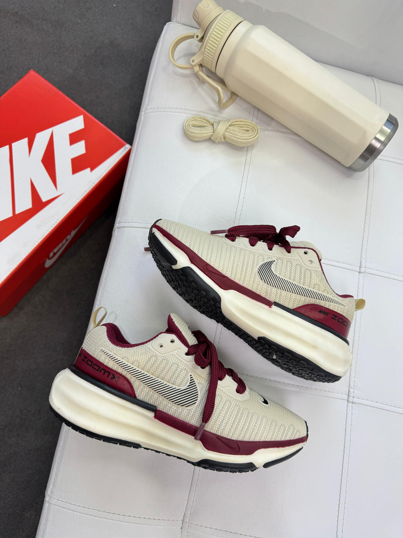 Nike Invencible Run 3 - Bordo