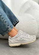 New Balance 204L em Couro Original - Cinza Lilás