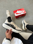 Nike Air Zoom Pegasus 42 Premium - Off/Preto