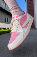 Nike Jordan x Travis Scott - Pink