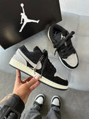 Nike Jordan Low Luxo - Preto Brilho