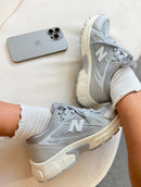 New Balance Retro Abzorb - Cinza/Off