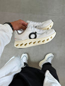 On CloudSurfer Max Premium - Branco