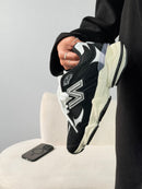 New Balance 9060 - Preto/Preto/Off