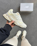 New Balance 9060 Premium - Off/Mint