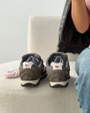 New Balance 204L em Couro Original - Café/Grafite/Rose