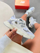 New Balance 9060 - Branco Croco/Cinza