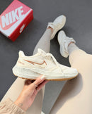 Nike NK 47 - Off/Marrom