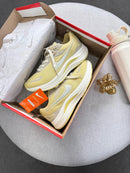 Nike Running Est 1972 - Amarelo/manteiga