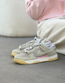 Nike Dunk Low Jumbo Reverse - Cinza/Rosa