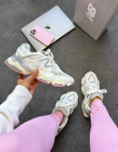 New Balance 9060 L. Premium - Branco/Cinza/Rosa