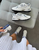 New Balance 530 Premium - Branco/Marinho