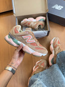 New Balance 9060 - Salmão