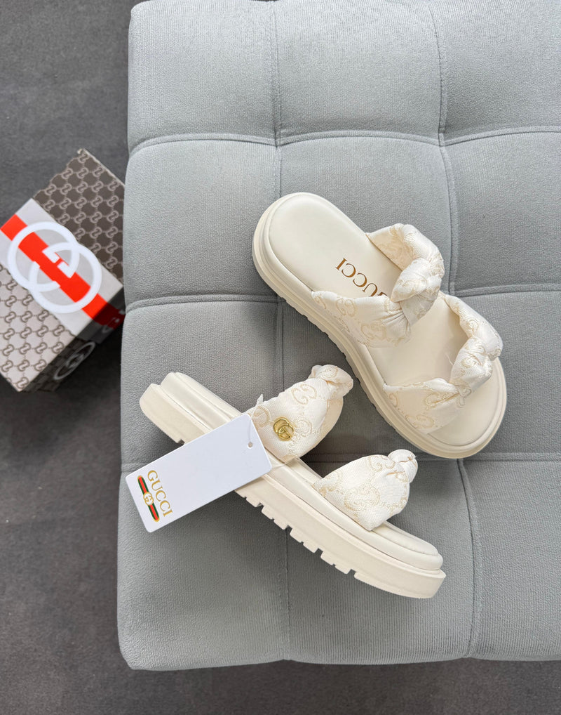 Papete Gucci - Cor OFF