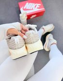 Nike Vomero Plus - Off/White/Bege