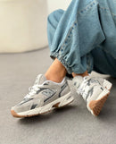 New Balance 530 em Couro - Gray/Caramel ™