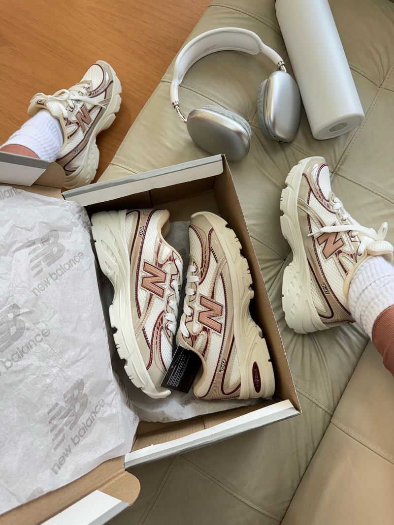 New Balance 725
