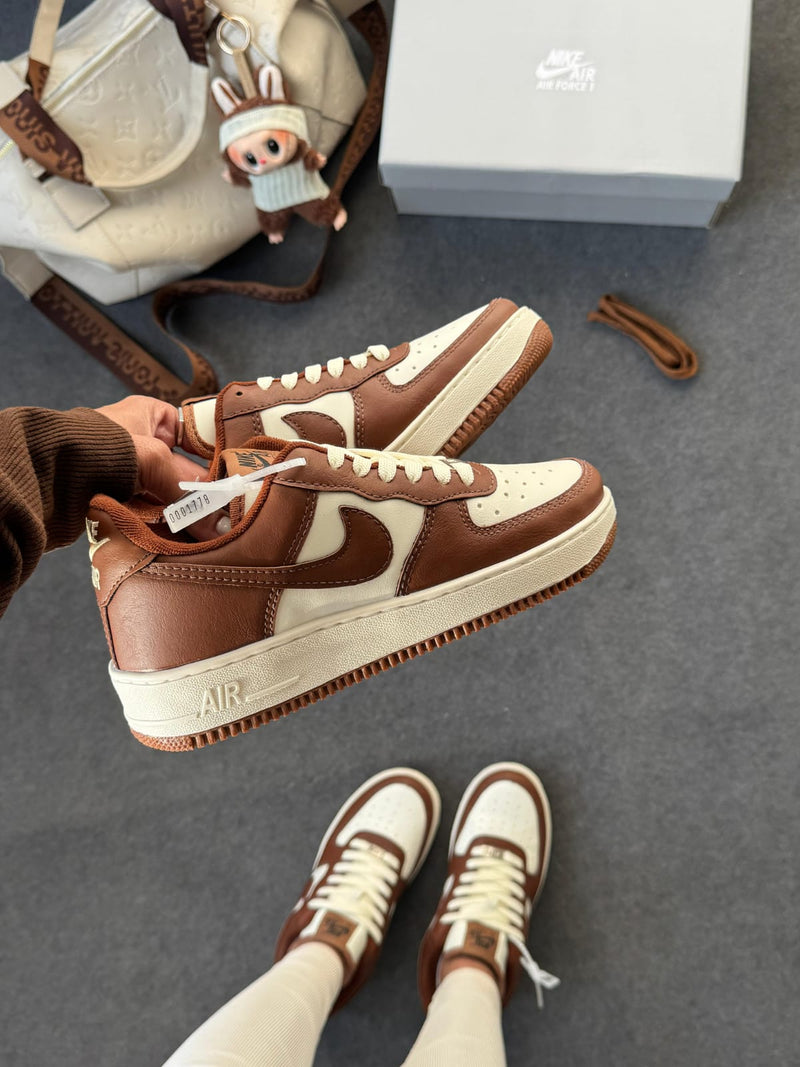 Nike Air Force - Marrom
