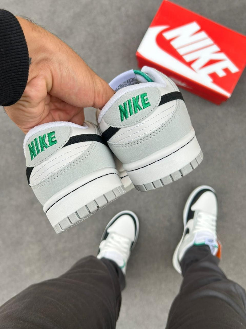 NiKe Dunk Low Pro Luxo - Branco/Preto/Cinza