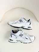 New Balance 530 1ª linha - Branco/Marinho