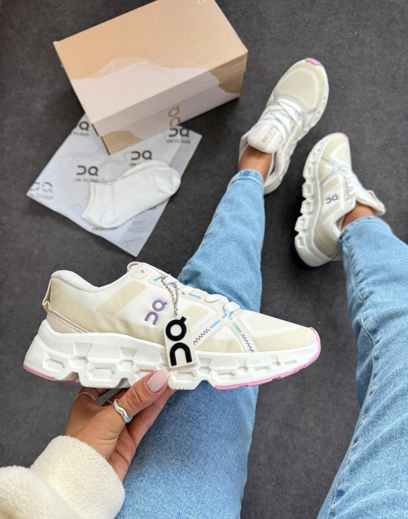 On Cloud Surfer Max - White Lilás