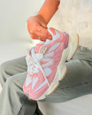 New Balance 9060 - Branco/Rosa