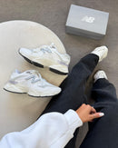 New Balance 9060 - Branco/Cinza