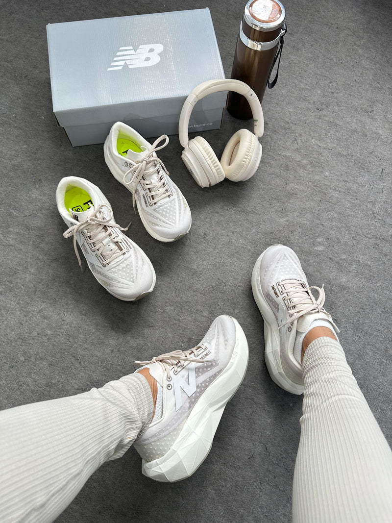 New balance FuelCell SC Elite v4 - Branco/Off