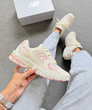 New Balance 530 Turbo - Off/Rosê