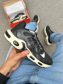 Nike Air Max Tn Plus - Preto/off