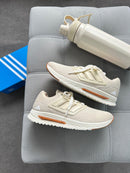 Adidas Advanced - Off/ caramelo