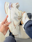 New Balance 9060 - Off/White
