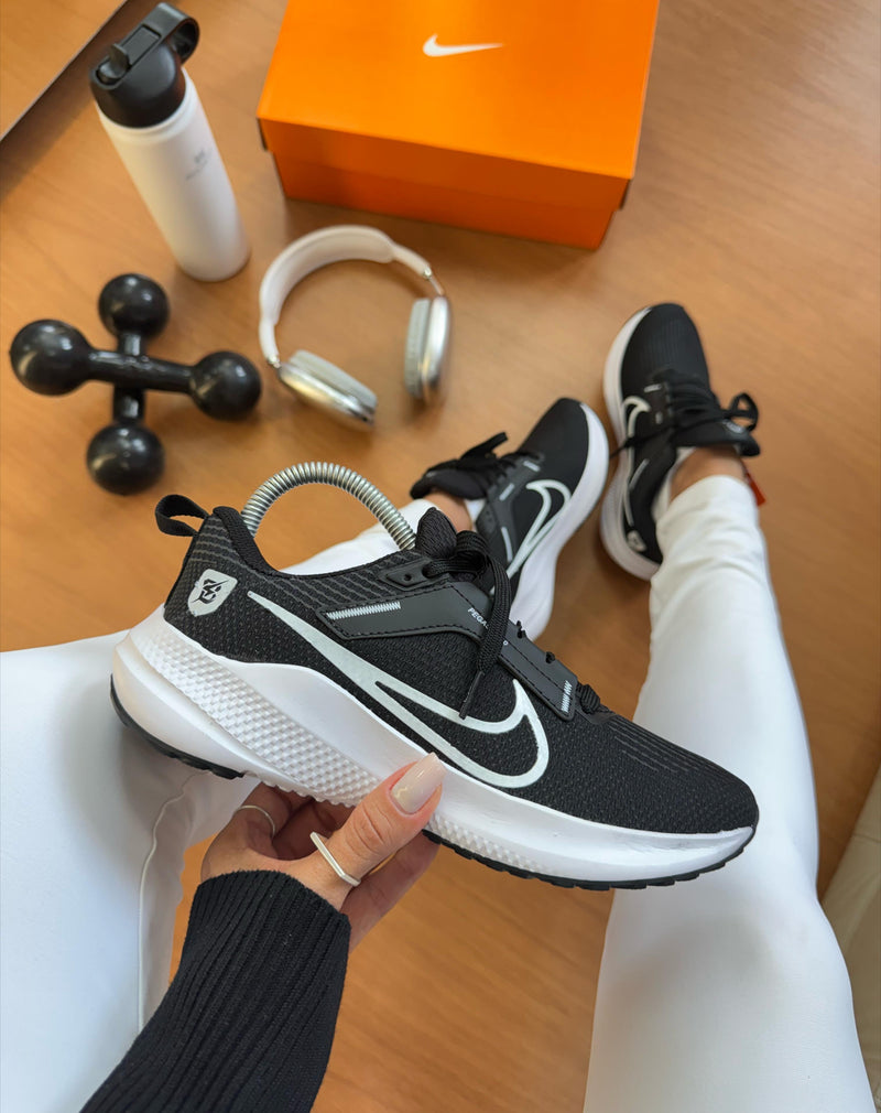 Nike Pegasus 40 - Preto