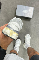 New Balance 9060 - Branco/Cinza