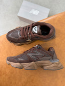 New Balance 9060 - Café/Preto