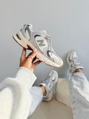 New Balance 530 Premium - Off/Lilas