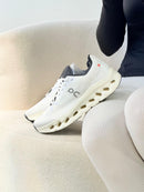 On Cloudtilt Asphalt Premium - Branco/Preto