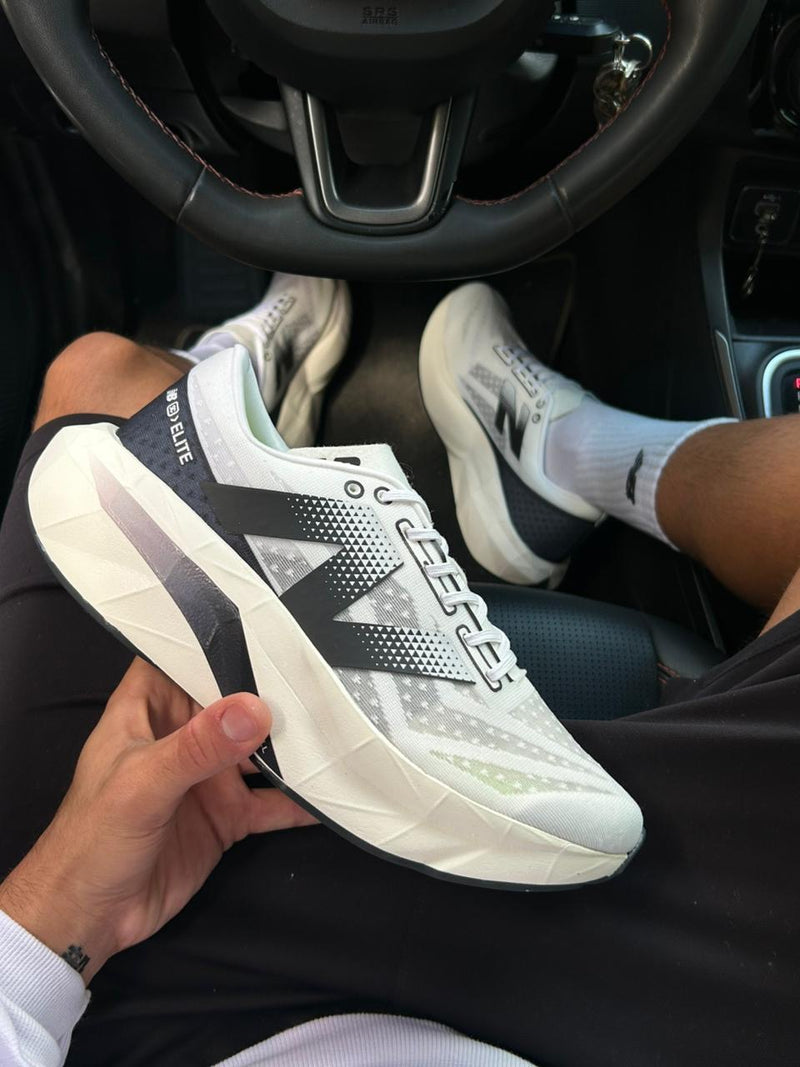 New Balance FuelCell Elite V4 - Branco