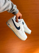 Nike Air Force Premium - Branco/Marinho