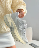 New Balance Retro Abzorb - Cinza/Off